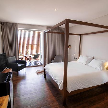 Cosmopolitano Hotel Boutique Santa Cruz de La Sierra Exterior photo A room at the hotel