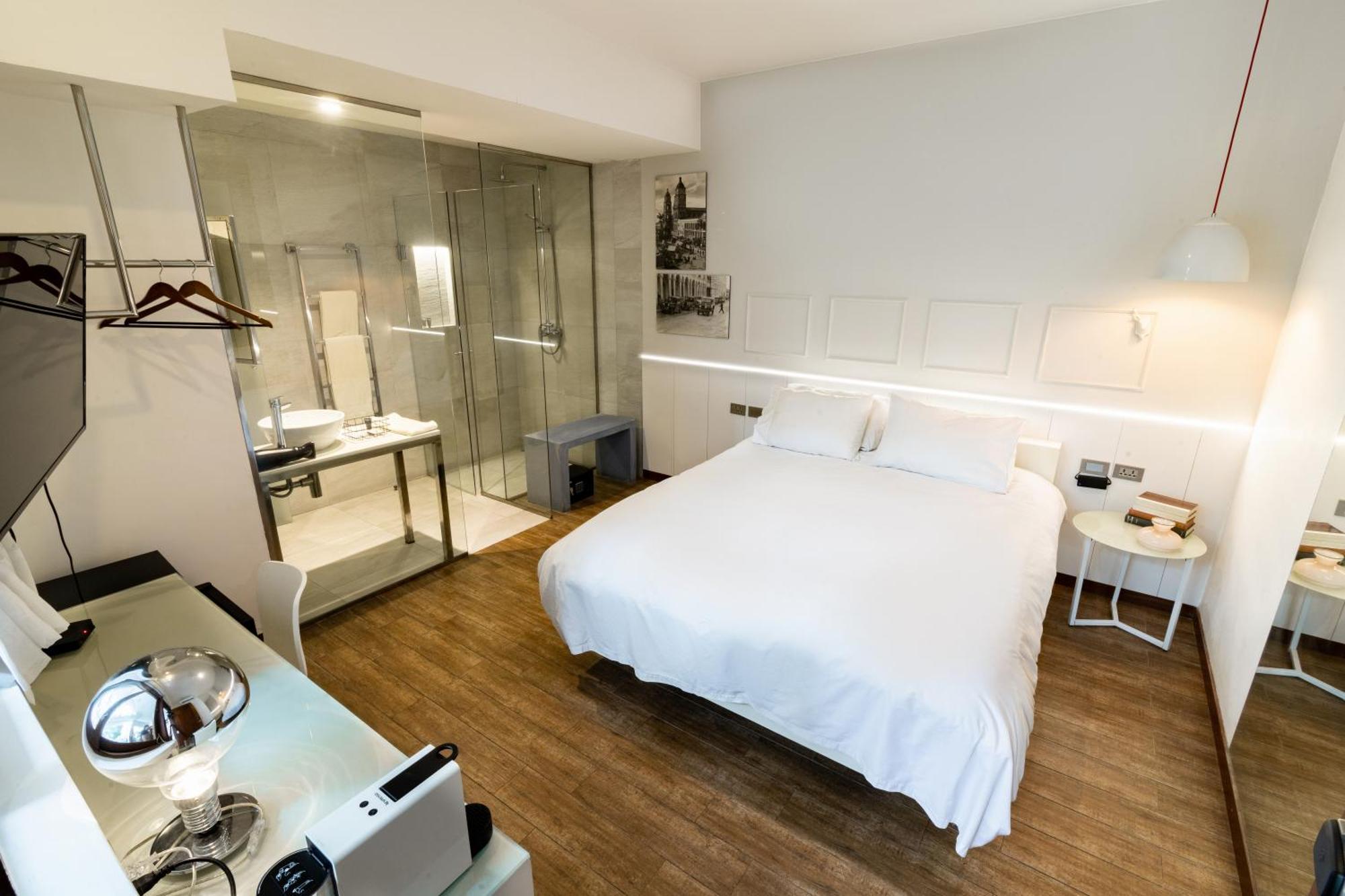 Cosmopolitano Hotel Boutique Santa Cruz de La Sierra Exterior photo A room at the hotel