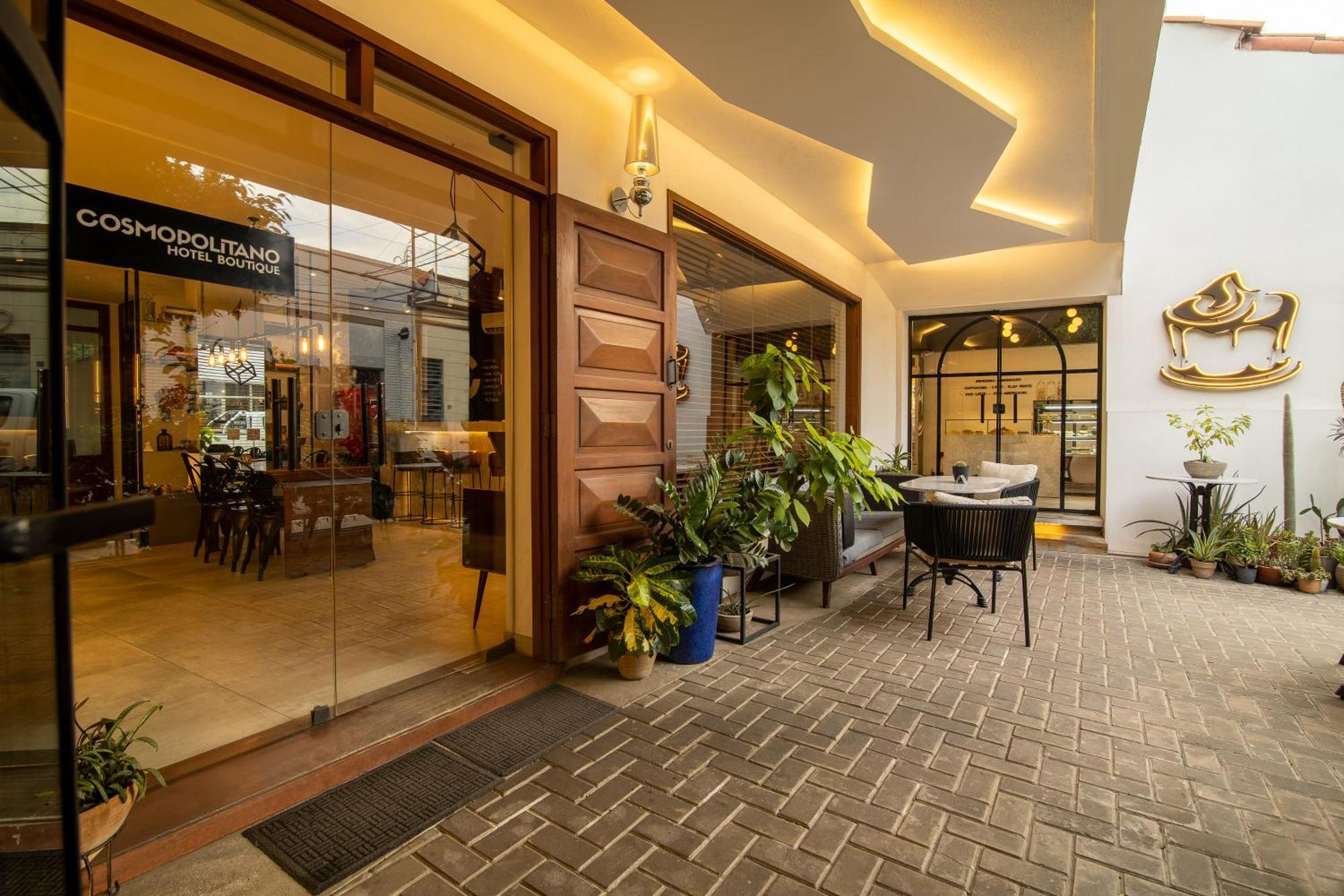 Cosmopolitano Hotel Boutique Santa Cruz de La Sierra Exterior photo The interior of the hotel