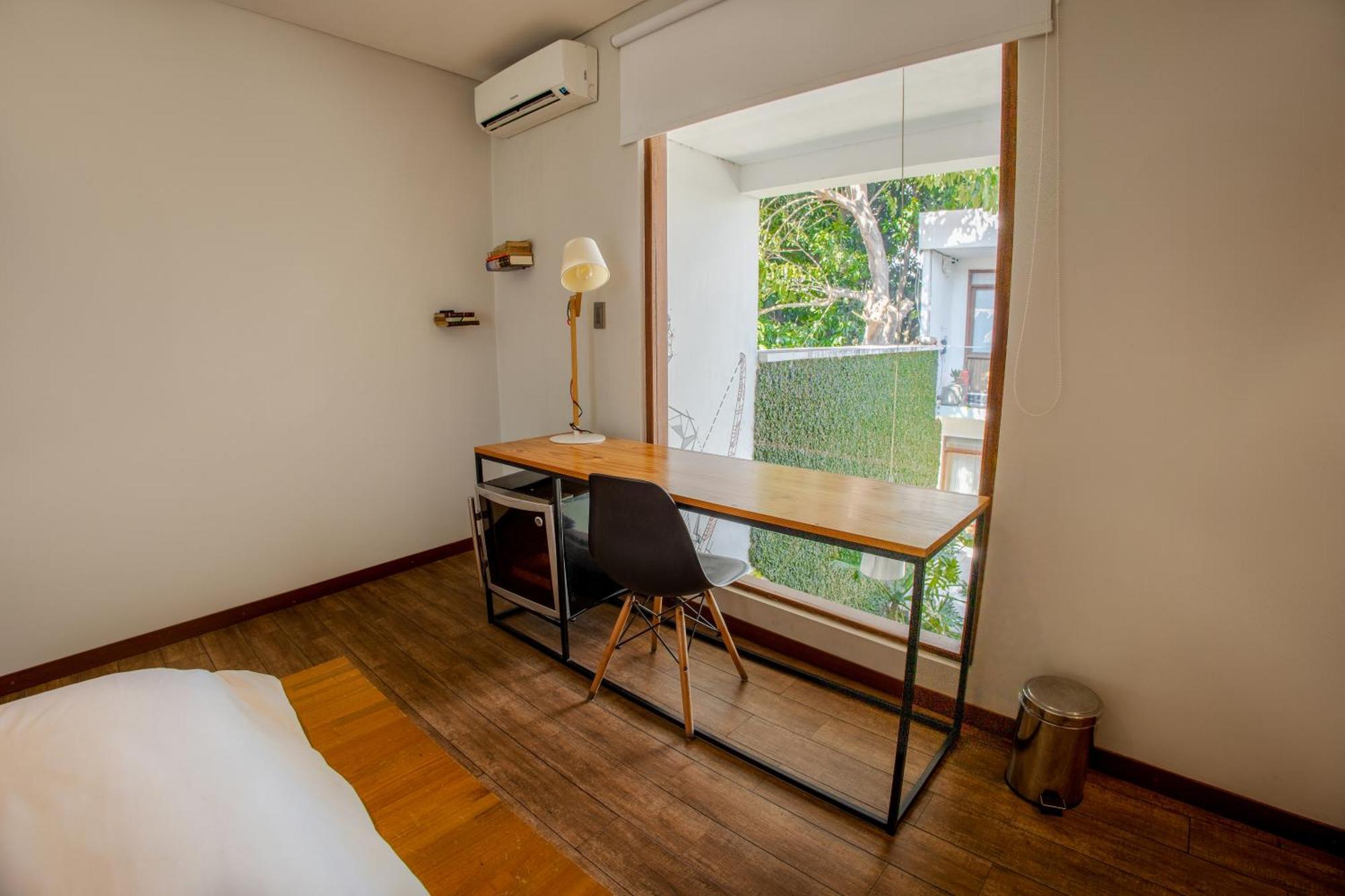 Cosmopolitano Hotel Boutique Santa Cruz de La Sierra Exterior photo A room at the hotel